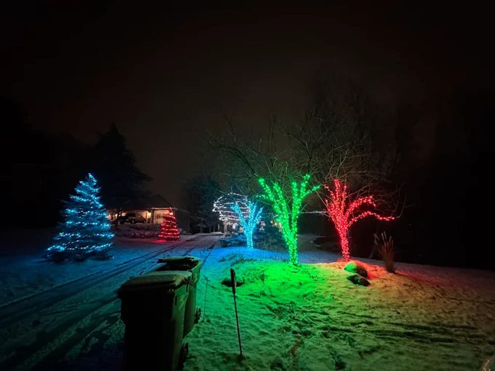 Gallery photos for Creative Holiday Lighting in Eden Prairie: Image #1